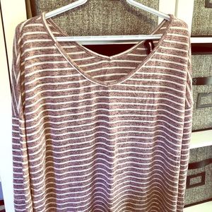 Agnes & Dora Double V-Neck Urban Pullover Size L